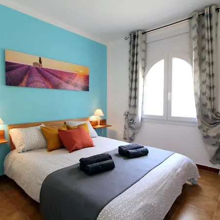 Hotel Leon Inmo Casa Nadine - 10722 Empuriabrava